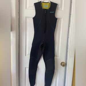 Woman Stohlquist wetsuit
